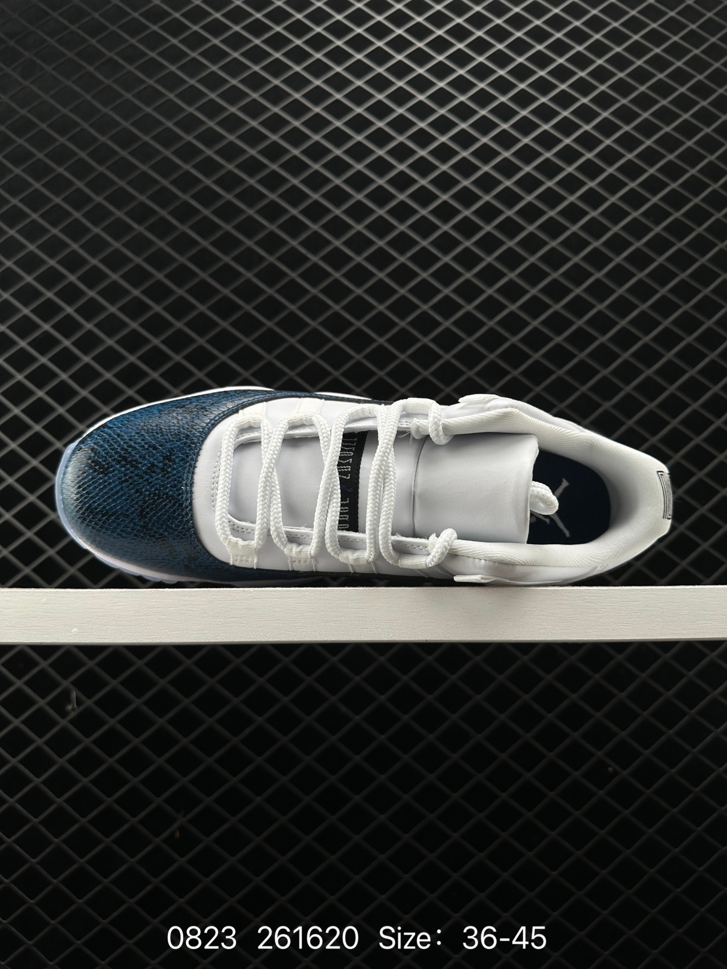 Nike Air Jordan 11 Retro Low”Concord“